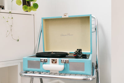 Classic Phono TT-110BUWH -  Plattenspieler mit Bluetooth®-Empfang und integrierten Lautsprechern - Blau/Weiß