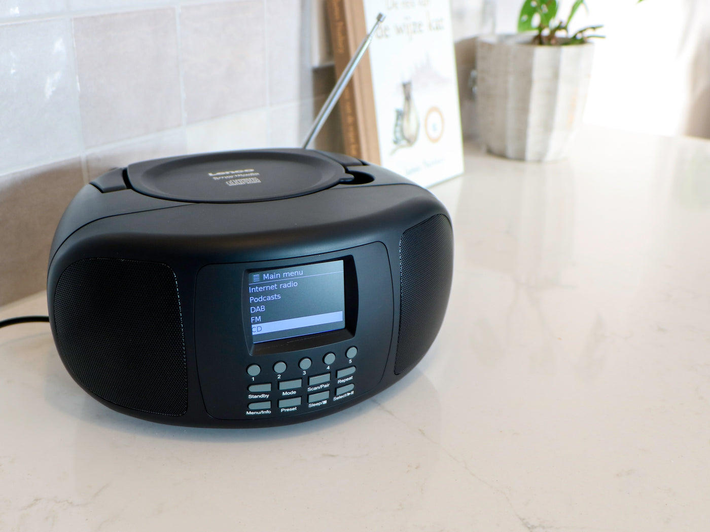 Lenco SCD-6000BK - Tragbares Internetradio mit DAB+/FM, Bluetooth®, CD-Player und großem LCD-Farbdisplay - Schwarz
