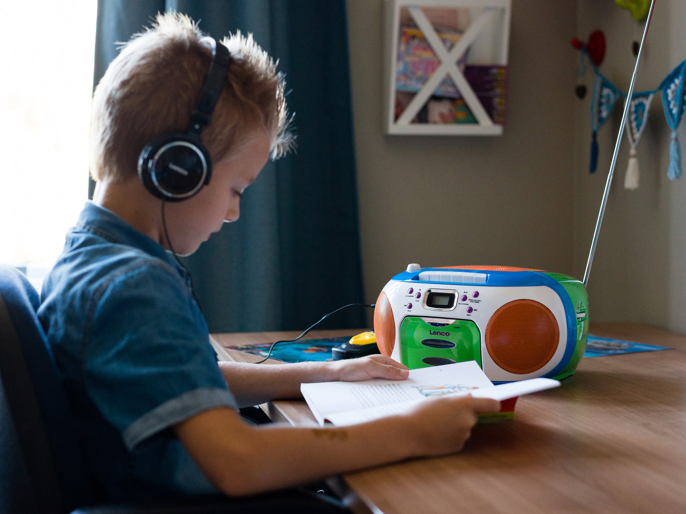 Lenco SCD-971 - Tragbares FM-Radio mit CD-Player und Kassettendeck - Kopfhöreranschluß - Kinderradio - Bunt